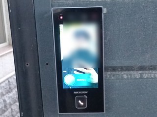 Домофония для бизнес-центра: одна входная группа, много арендаторов