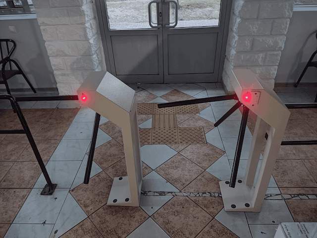 турникет в колледже