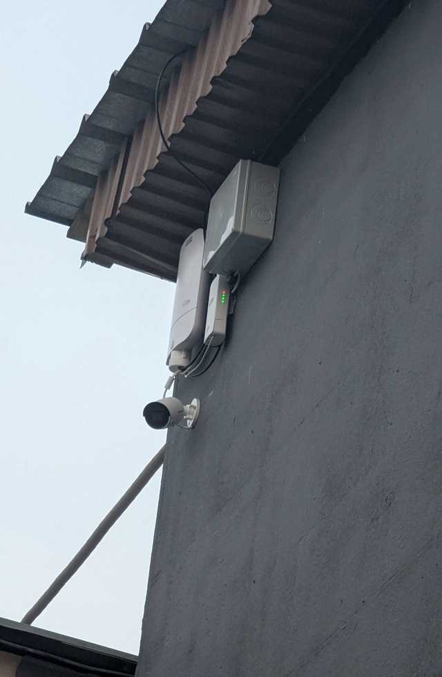 Wi-Tek роутер и коммутатор с камерой cctv
